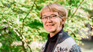Kuvassa 60-vuotias Lea Lukka